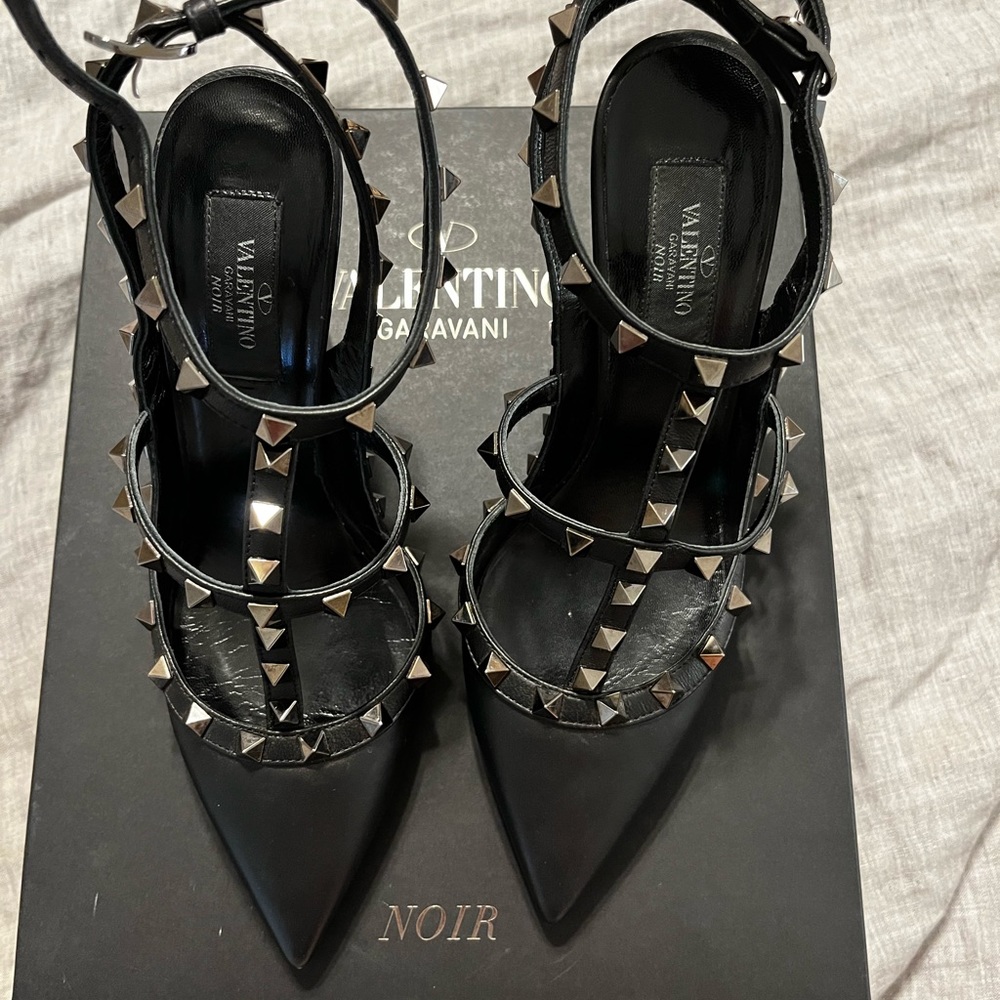 Authentic Valentino Pumps